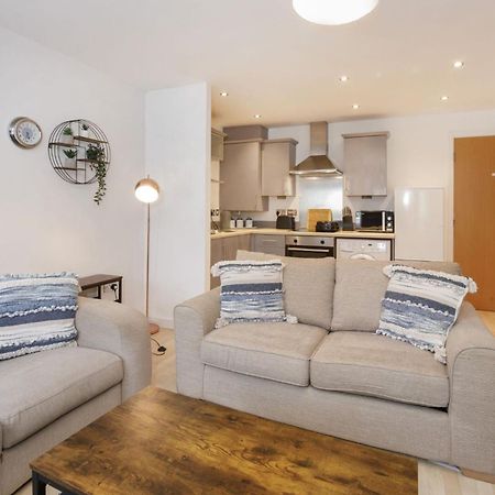 1 Liber House With Free Onsite Parking Villa York Esterno foto
